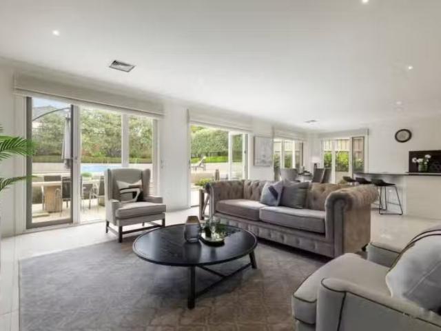 Cheap 5 BR 12 Willis Street, Balwyn North VIC 3104 House For.