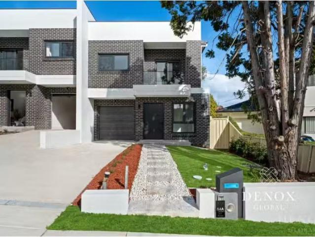 Charming 5 BR 14A Hall Street, West Ryde Townhouse for rent L.