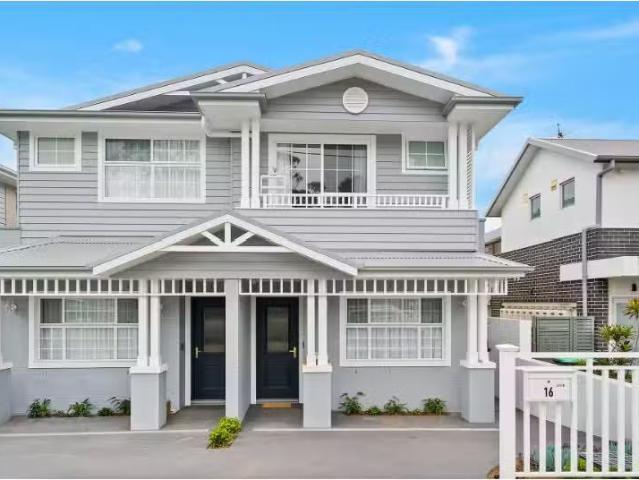 Charming 5 BR 16 Cook Street, Mortdale Townhouse for rent Lis.