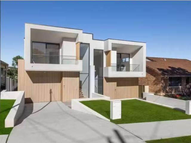 Just in! 5 BR 18 Hay Street, West Ryde Townhouse for rent Lis.