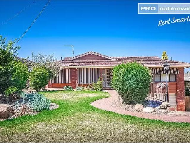 Just in! 5 BR 23 Panorama Street, Kooringal House for rent Li.