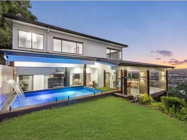 Rental! 5 BR 24 Murraba Crescent, TWEED HEADS House for rent.