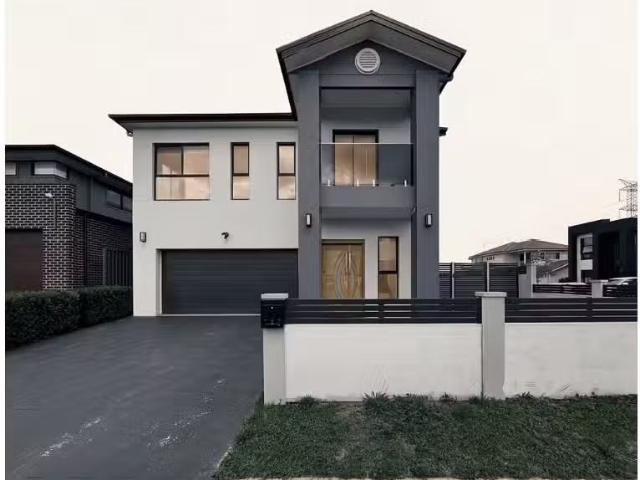 Nice 5 BR 2 Hamer Street, Catherine Field House for rent List.