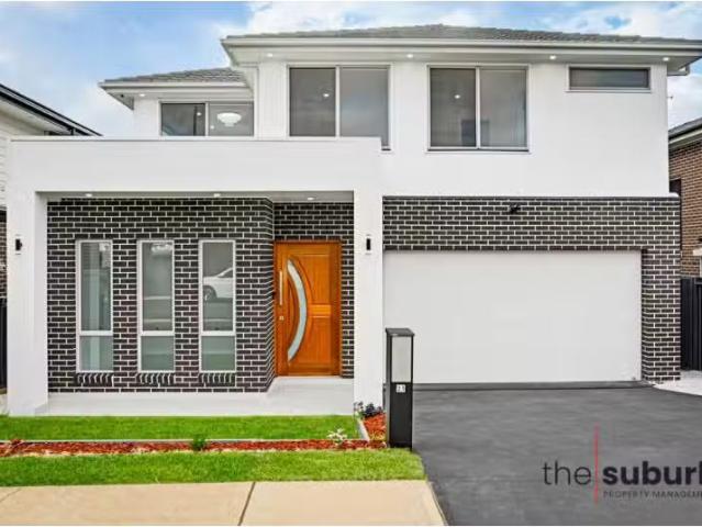 Charming 5 BR 31 Batavia Avenue, LEPPINGTON House for rent Li.