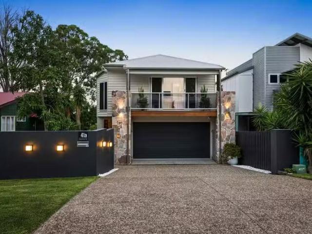 Charming 5 BR 41A Claremont Street, BIRKDALE, QLD 4159 House.