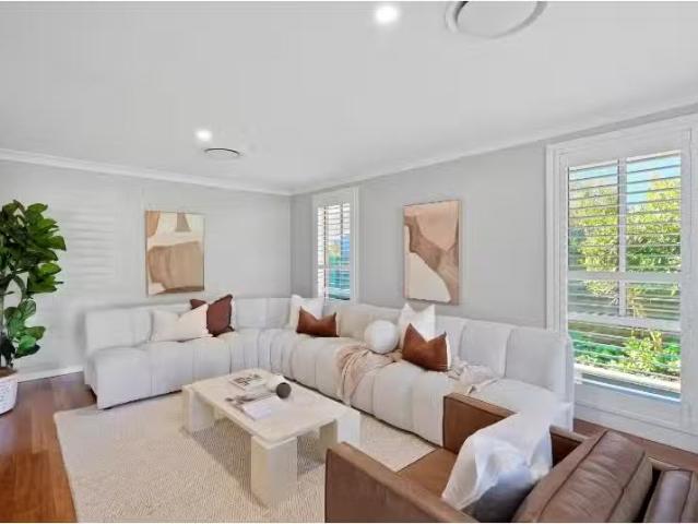 Cozy 5 BR 58 Grandview Road, NEW LAMBTON HEIGHTS House for ren.