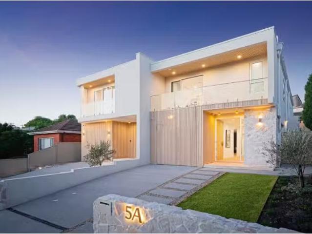 For Rent! 5 BR 5a Brereton Street, Gladesville House for rent.
