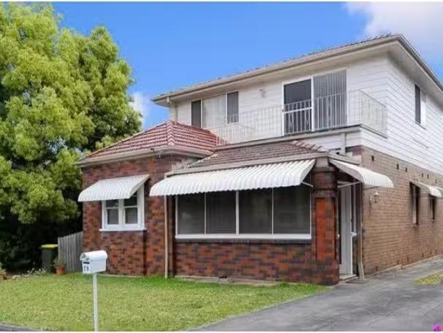 Cozy 5 BR 79 Hay Street, Ashbury House for rent Listed by Cro.