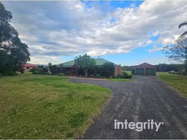 Rental! 5 BR 80 Bennett Place, Worrigee House for rent Listed.