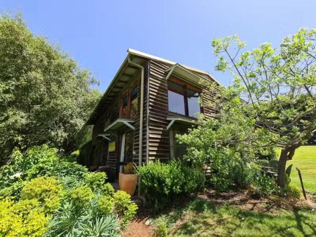 Charming 5 Evelyn Avenue, BUNDANOON House for rent Listed by.