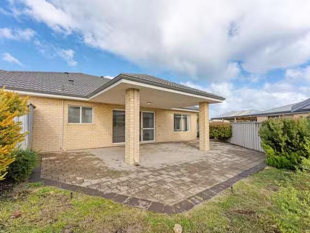 For Rent! 5 Keel Cove, Waikiki, WA 6169
