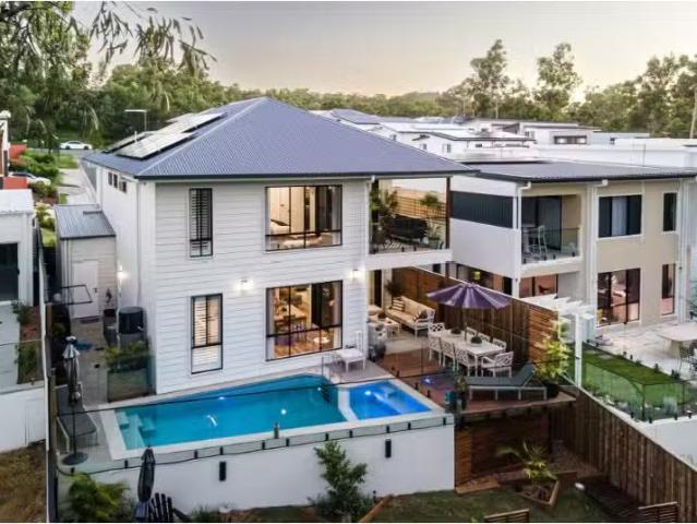Cheap 5 Hillsea Court, Arundel House for rent Listed by Blake.