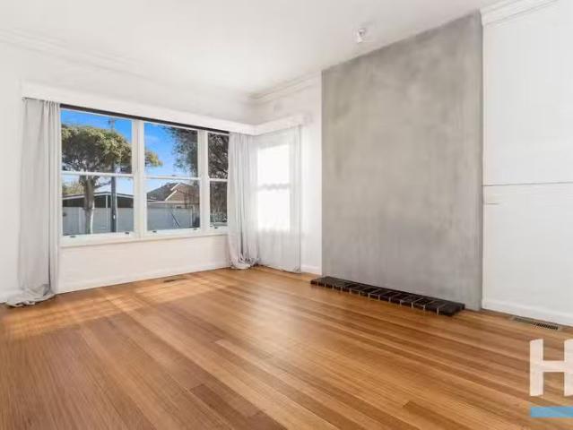 Nice 5 Lawrey Street, FRANKSTON, VIC 3199 House for Rent