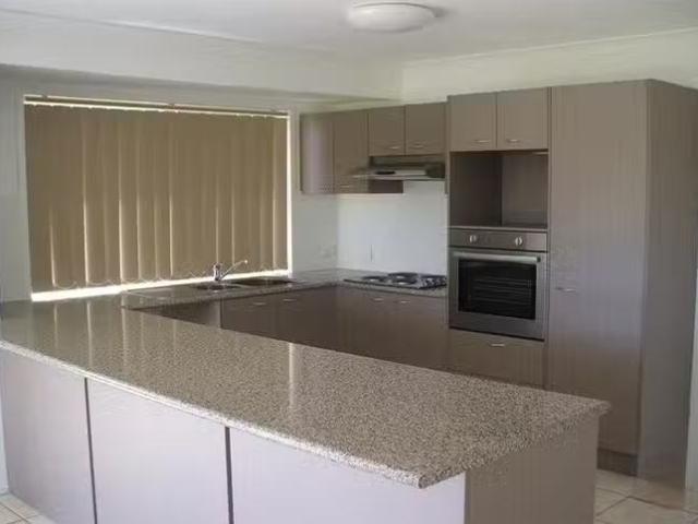 Deal! 5 Nancybell Court, Bellmere, QLD 4510