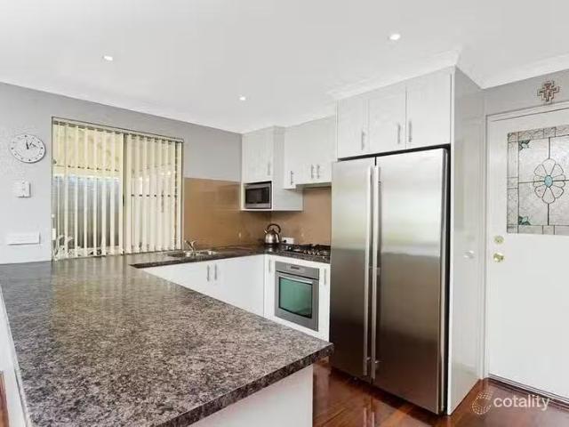 Deal! 5 Serpentine Rise, Success, WA 6164