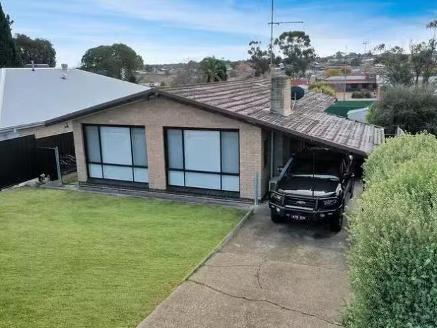 Unique 5 Shirreff Street, Stawell, VIC 3380