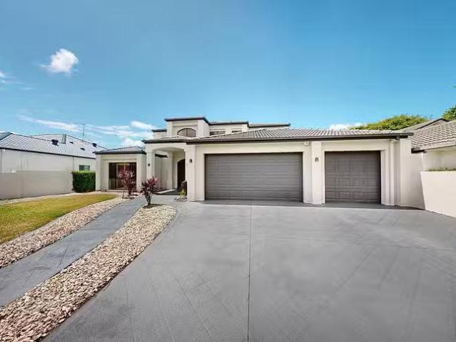 Charming 5 Staysail Crescent, Clear Island Waters, QLD 4226