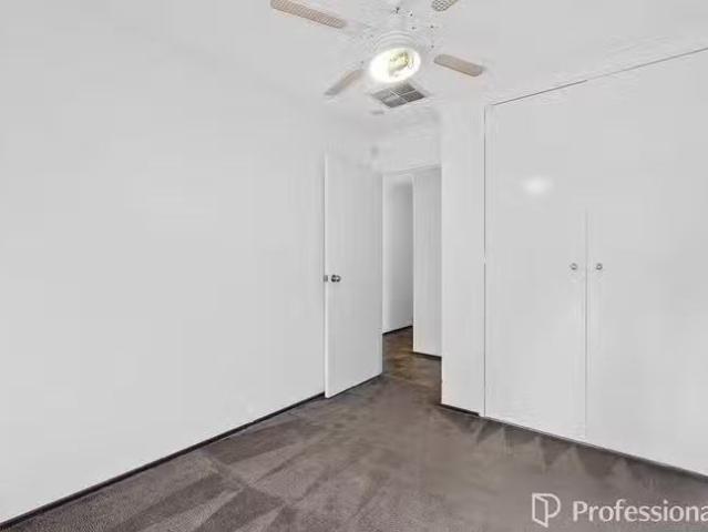 New 5 Summer Place, Thornlie, WA 6108