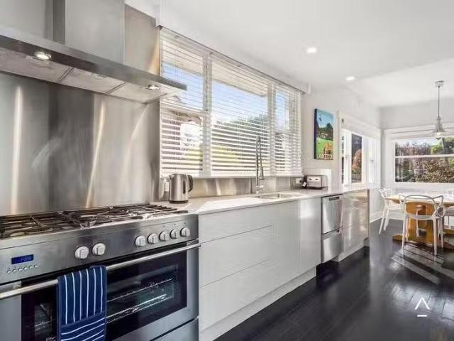 Nice 5 Park Street, Launceston, TAS 7250