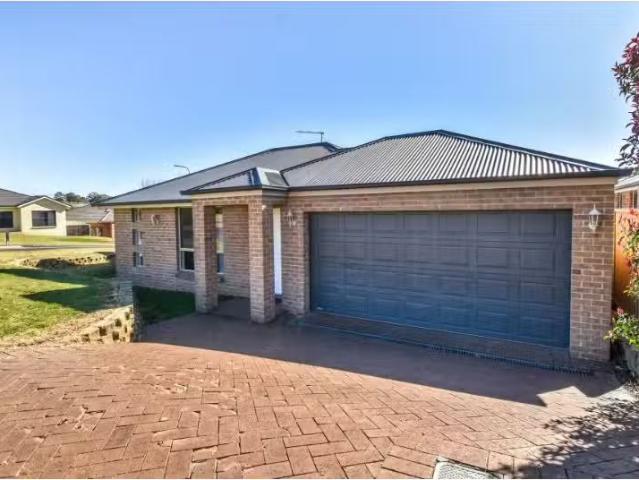 New 5 Romano Drive, ORANGE House for rent Listed by Belle Pro.