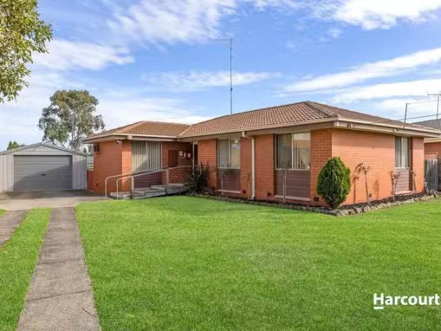 Charming 5 Towanga Street, Corio, VIC 3214 House for Rent