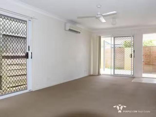Unique 5 Zenith Way, Springfield Lakes, QLD 4300