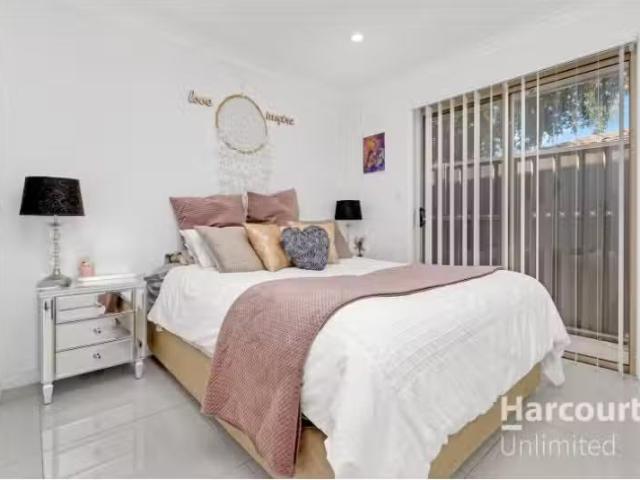 Nice 5a Bonney Place, DOONSIDE Apartment for rent Listed by P.