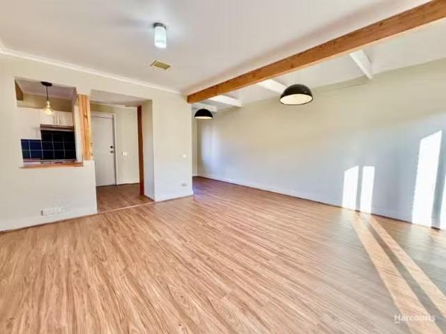 Unique 6/43 Rudd Road, Leumeah Townhouse for rent Listed by C.