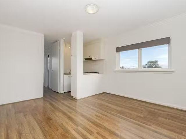 Nice 6/42 Eastbourne Street, Windsor, VIC 3181