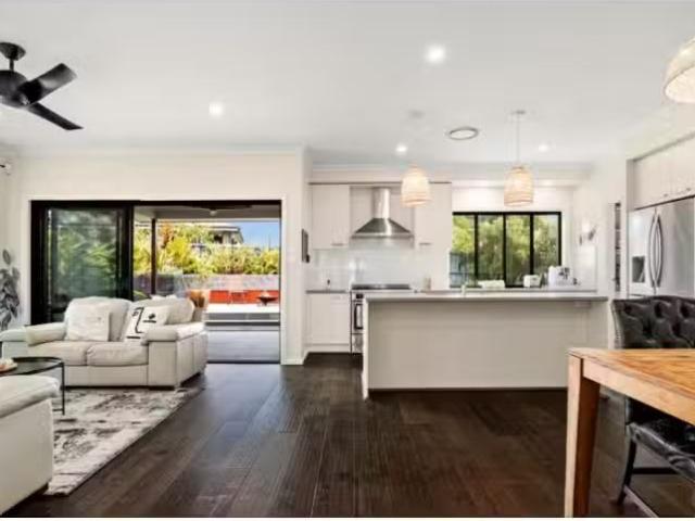 Nice 65 Scenic Drive, Gillieston Heights House for rent Liste.