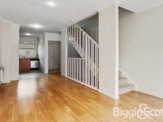 Rental! 66 Kynoch Lane, Maribyrnong VIC 3032