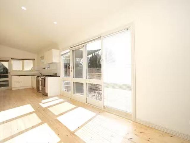 Nice 67 Fenton Street, Ascot Vale VIC 3032