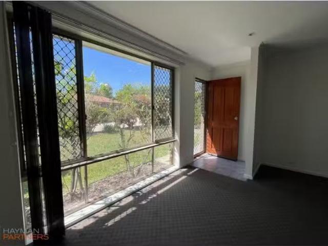 Cheap 6/7 Jondol Place, Isabella Plains Apartment for rent Li.