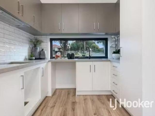 Cozy 67A Somerville Road, Hampton Park, VIC 3976
