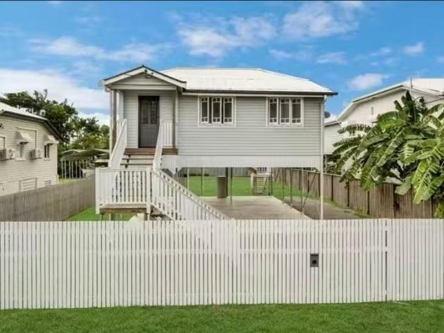 Charming 69 Seventh Street, Railway Estate, QLD 4810