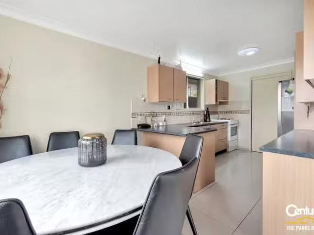 For Rent! 60 Mulligan Street, Bossley Park NSW 2176