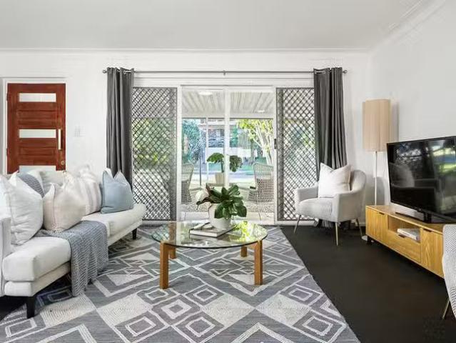 For Rent! 60 Moordale Street, Chapel Hill, QLD 4069