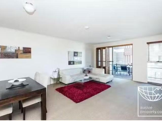 Cheap 6/1 Henry Lawson Walk, East Perth, WA 6004
