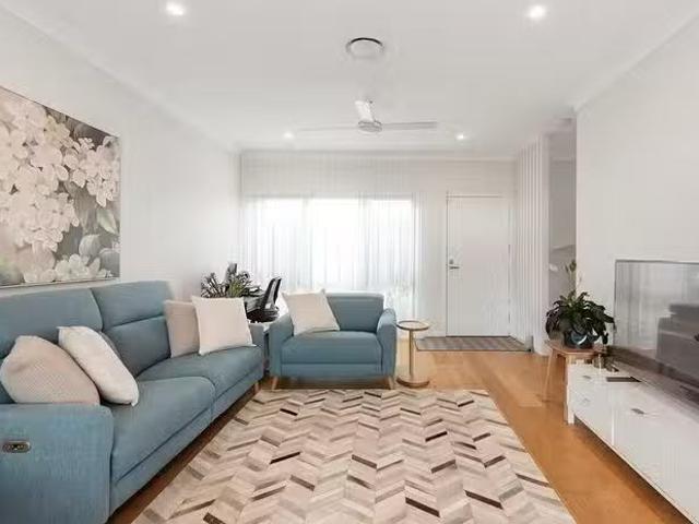 Cheap 62/1 Lyra Avenue, Hope Island, QLD 4212