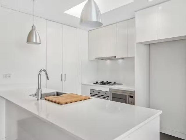 Cozy 6/296 Campbell Parade, BONDI BEACH Apartment for rent Li.