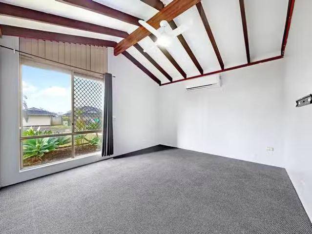 Deal! 62 Rhine Crescent, Beechboro, WA 6063