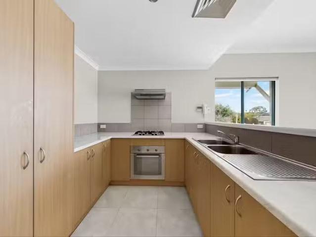 Cheap 6/39 Currambine Boulevard, CURRAMBINE, WA 6028 House f.