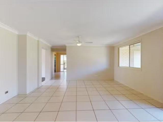 Charming 63 Birch Grove, Aberglasslyn House for rent Listed b.