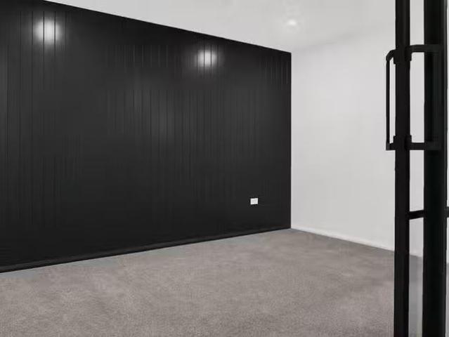 Just in! 6 Carlow Lane, Middle Ridge, QLD 4350