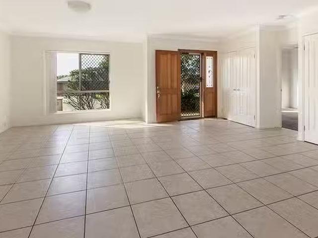 Cozy 6 Alpha Avenue, Crestmead, QLD 4132