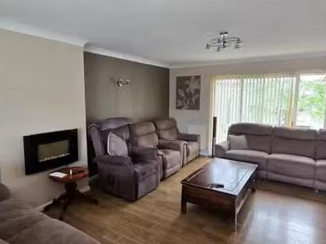 Nice 6 bedroom flat for rent in Stretton Road, Shirley, B90