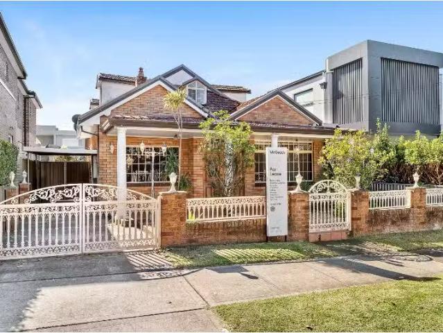 Nice 6 BR 11 Newcombe Street, Sans Souci House for rent Liste.