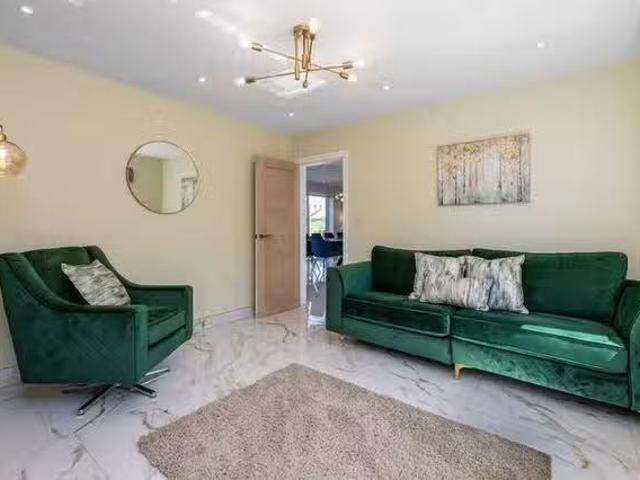 For Rent! 6 BR Maen Eryr