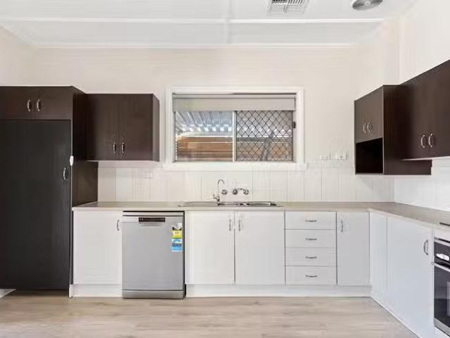 For Rent! 6 Gladstone Street, Murray Bridge, SA 5253