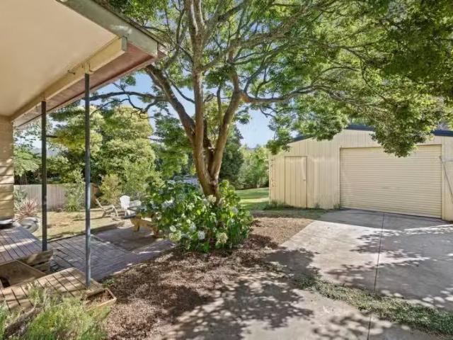 Unique 6 David St, Monbulk VIC 3793 House For Lease